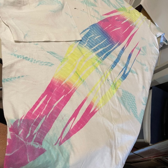 Bundle - three t-shirts (NCState / Biltmore Estate / Tied-Died) - Picture 8 of 9